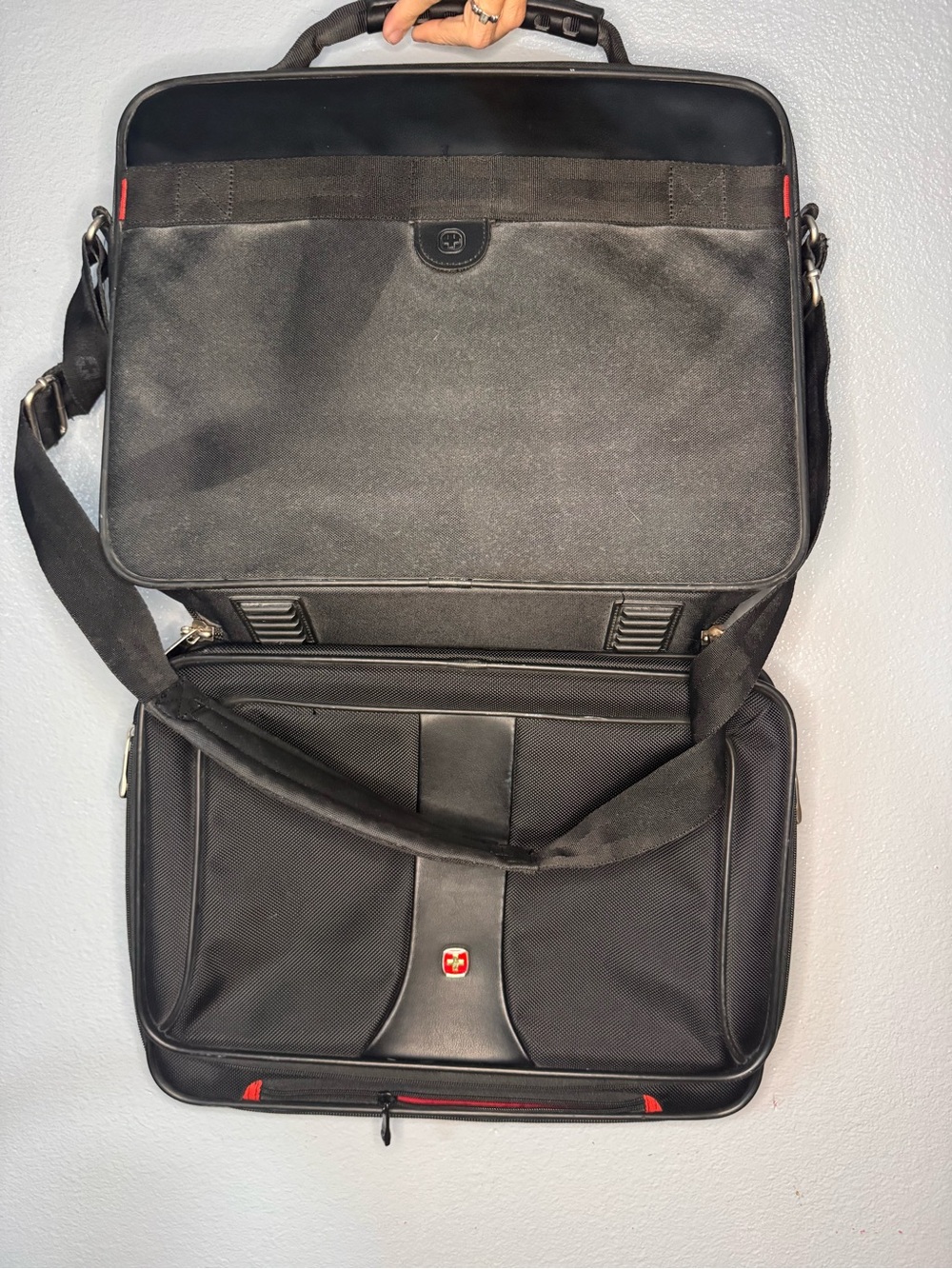 SwissGear Black and Red Professional Laptop Briefcase - Picture 6 of 8